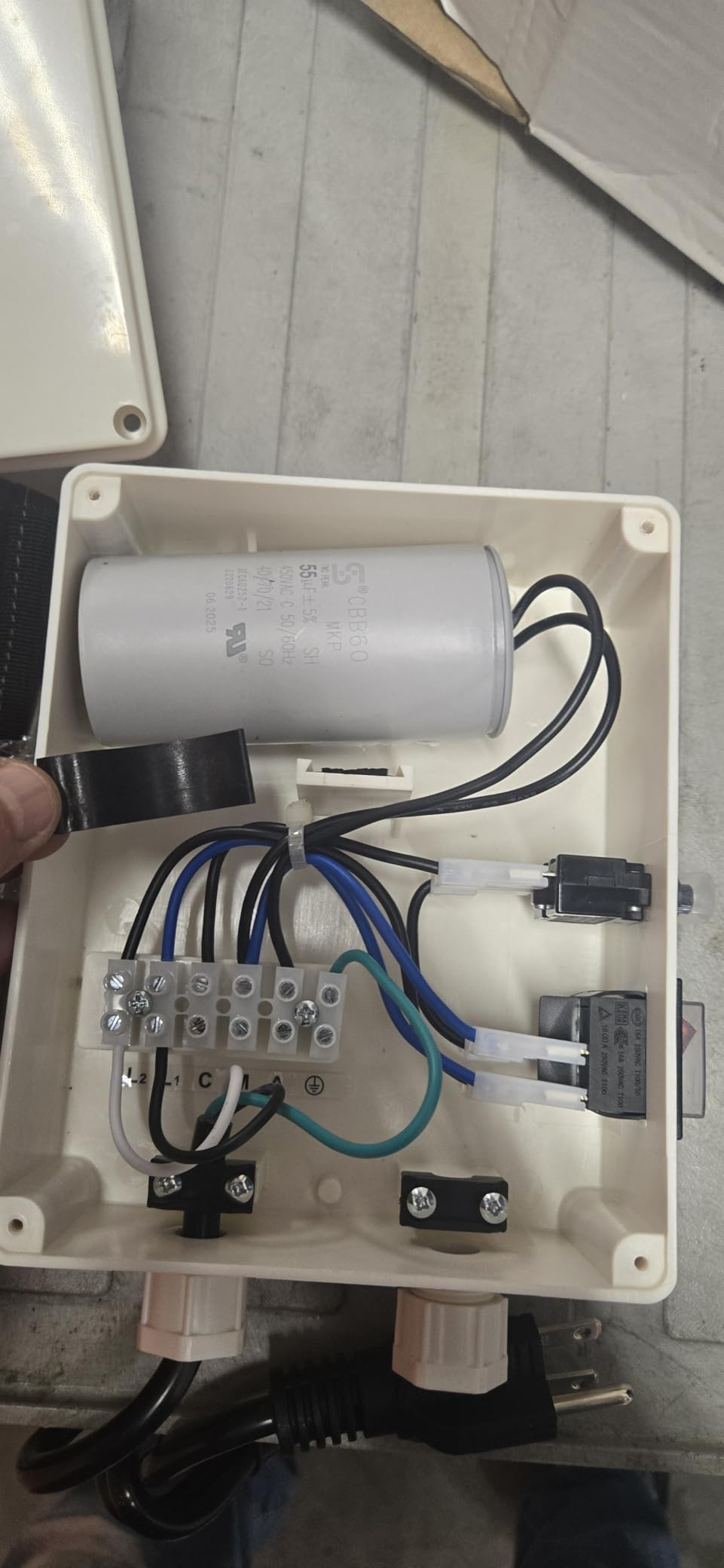 VEVOR Deep Well Submersible Pump, 2HP 230V/60Hz, 37GPM 427 ft Head, with 33 ft Cord & External Control Box, 4 inch Stainless Steel Water Pumps for Industrial, Irrigation and Home Use, IP68 Waterproof customer photo 2