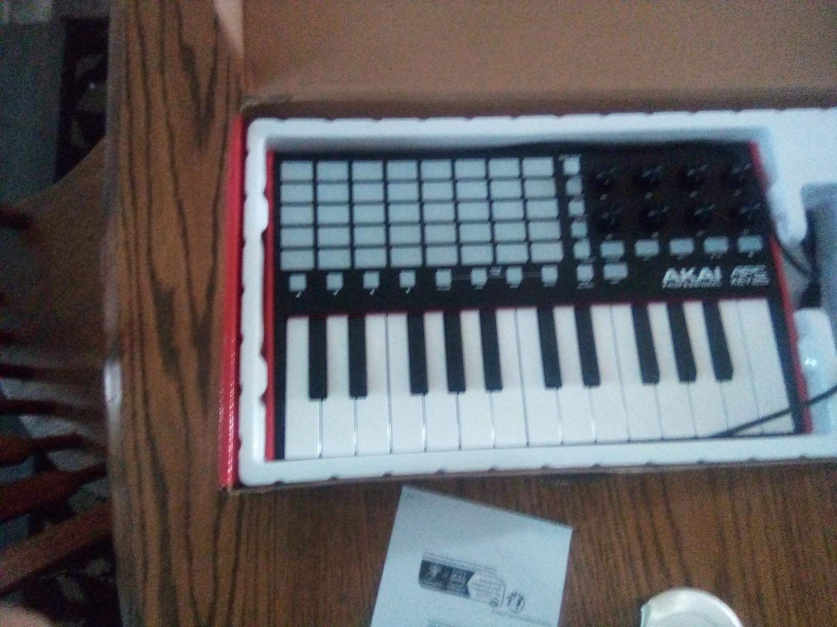 Akai Professional APC Key 25 MK2 - 25-Key USB MIDI Keyboard Controller for Clip Launching with Ableton Live Lite, 40 RGB Pads and 8 Rotary Knobs customer photo 2