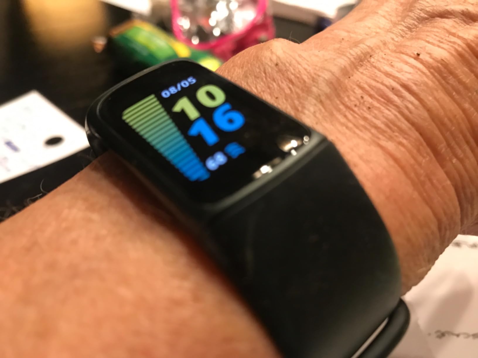 Fitbit Charge 5 Advanced Fitness Tracker with GPS, Heart Rate, Sleep & Health Tracker - Graphite Stainless Steel customer photo 1