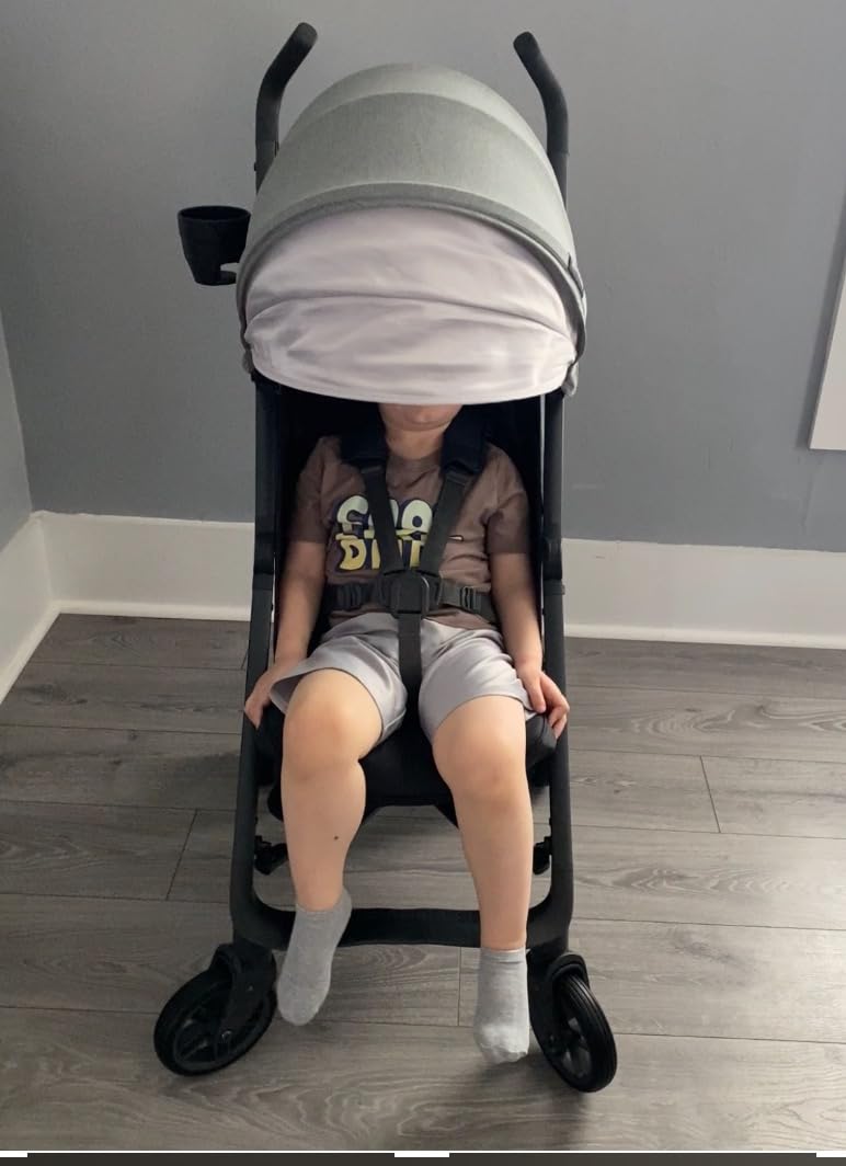 UPPAbaby G-Luxe Umbrella Stroller / Lightweight Design for Easy Travel / One-Step Fold + Recline / XL Basket + Canopy / Cup Holder Included / Greyson (Charcoal Melange/Carbon Frame) customer photo 1