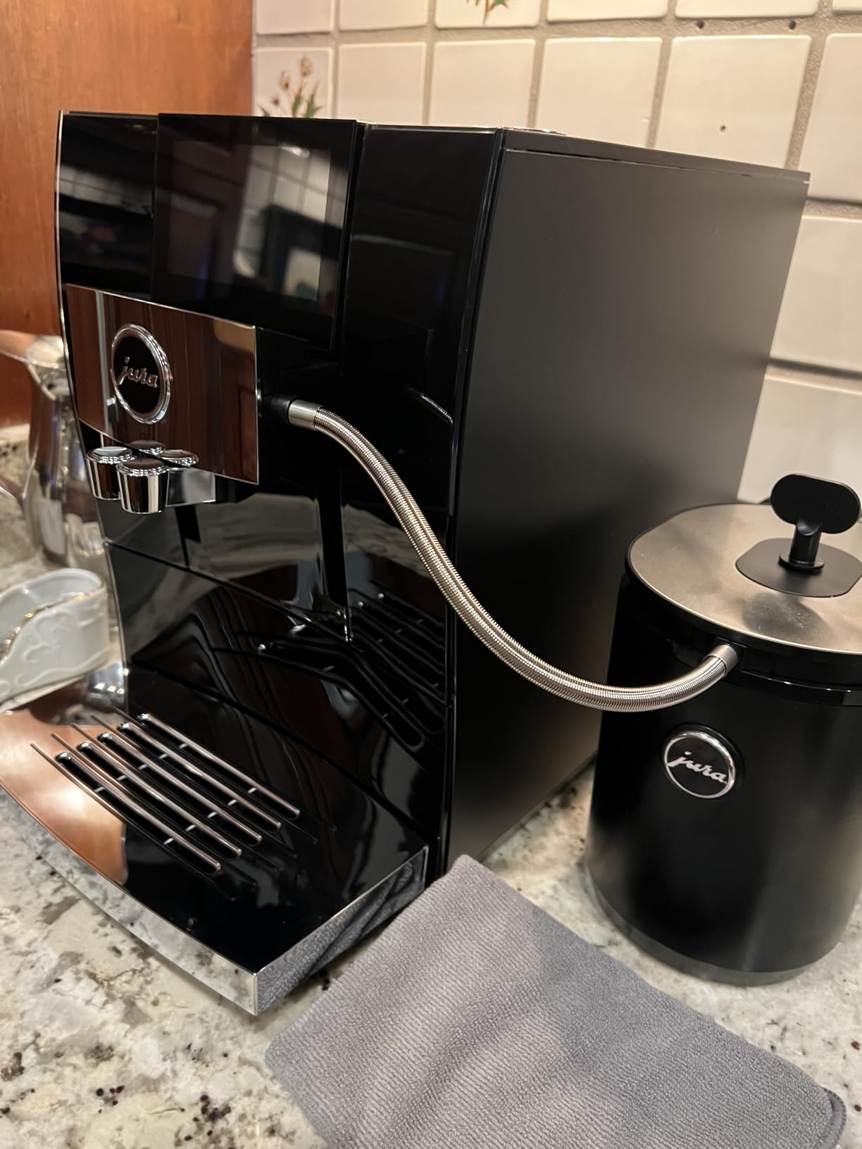 Jura Z10 Diamond White Automatic Coffee Machine customer photo 2