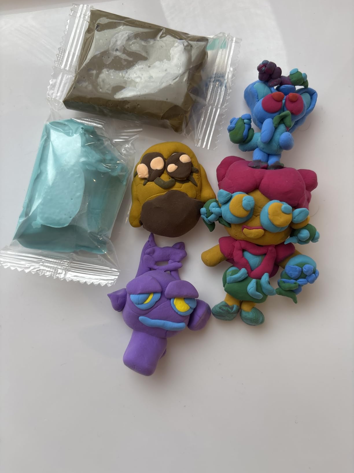 Ixiaoyoo Air Dry Clay, 30 Colors Modeling Clay for Kids, DIY Model Crafts Toys with Sculpting Tools customer photo 2