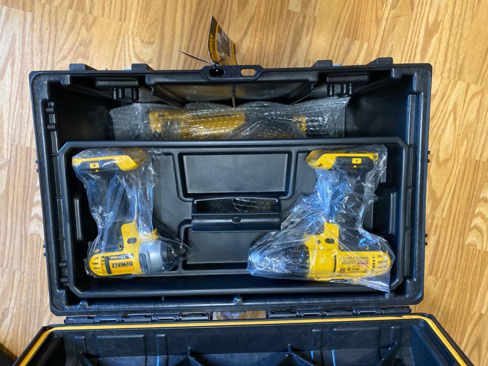 DEWALT 20V MAX 10-Tool Combo Kit (DCK1021D2) customer photo 2