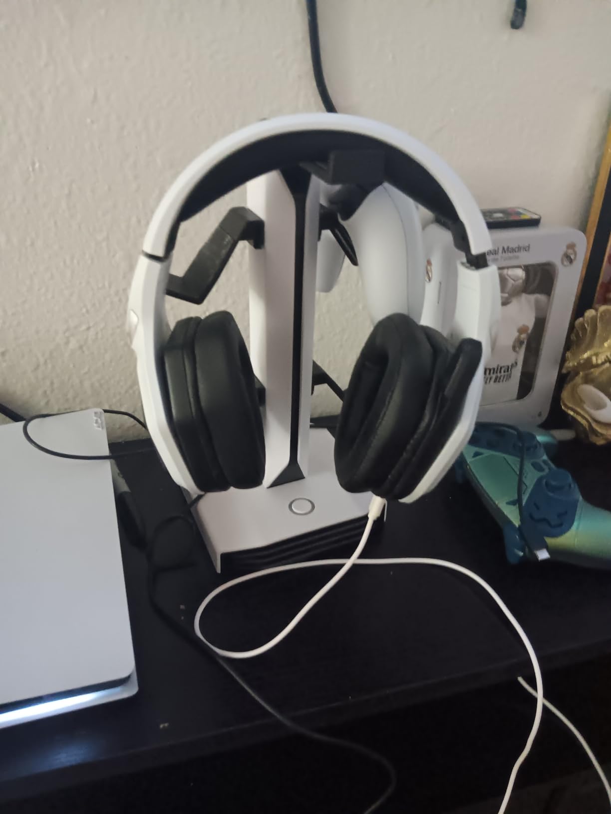 2.4GHz Wireless Gaming Headset for PC, PS5, PS4 - Lossless Audio USB & Type-C Gaming Headphones with Flip Microphone, 40-Hr Battery customer photo 2