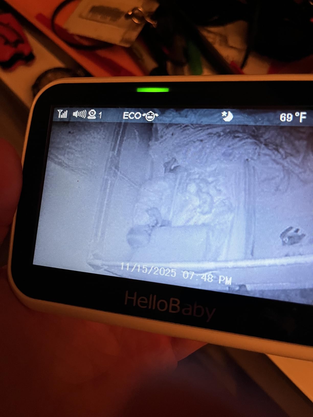 HelloBaby Upgrade 5'' Baby Monitor with 30-Hour Battery, 2 Cameras Pan-Tilt-Zoom, 1000ft Range Video Audio Baby Monitor No WiFi, VOX, Night Vision, 2-Way Talk, 8 Lullabies and Temperature customer photo 2
