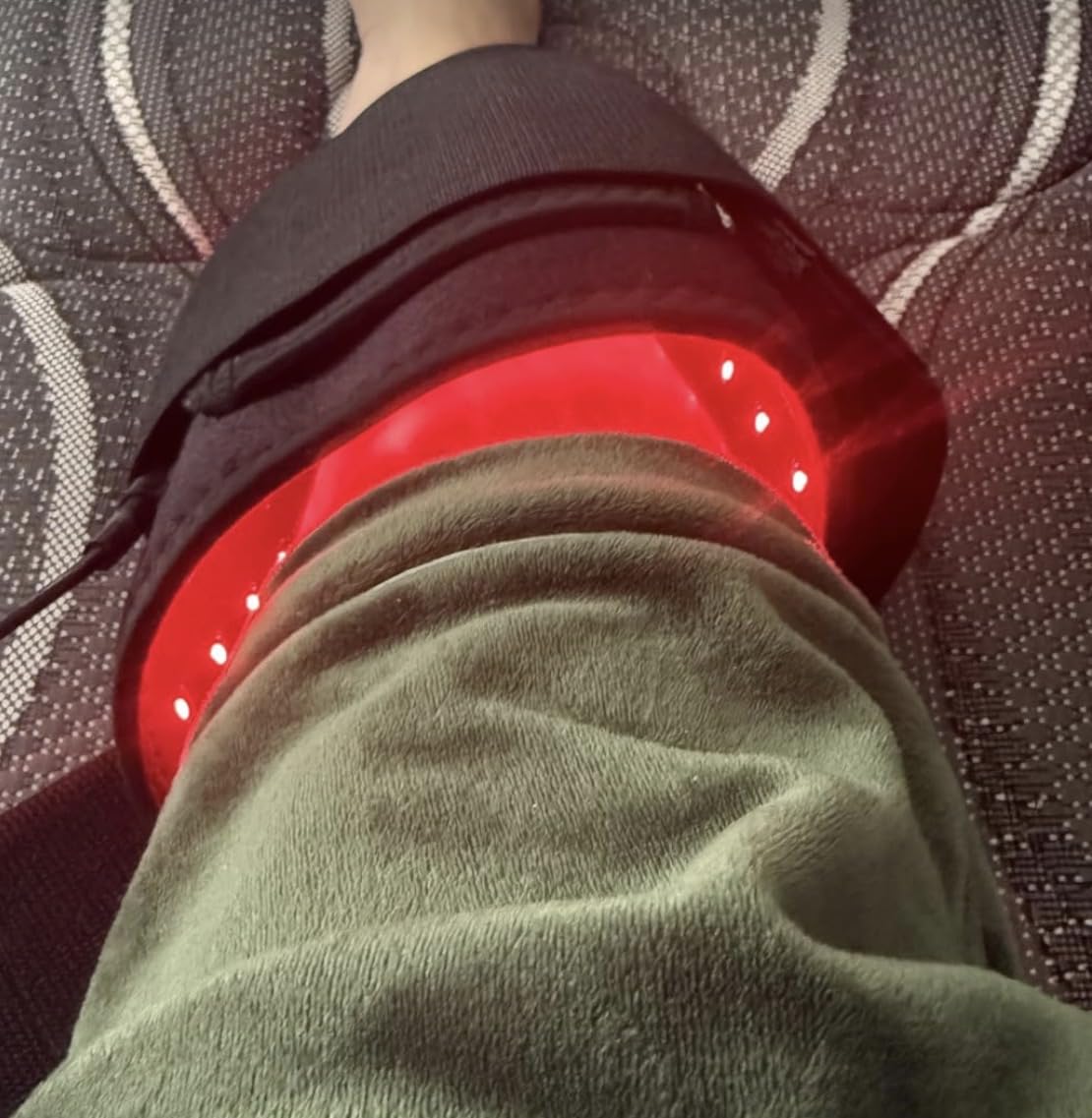 bonodave Red Light Therapy Pad for Body Back Knee Shoulder Hands Feet 660nm 850nm Home Use 3 Chips in 1 Infrared Wrap Belt Gift for Women Men customer photo 2