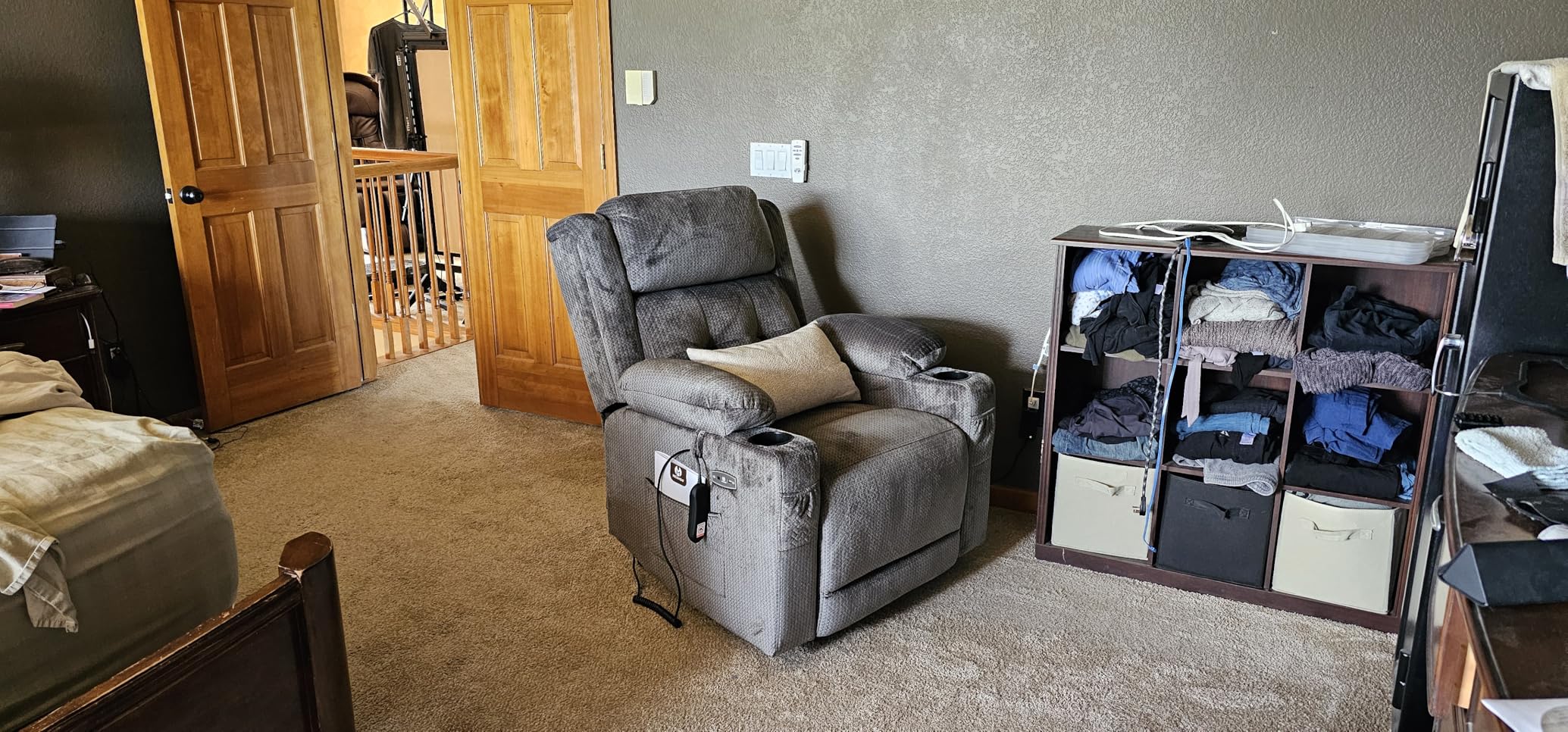 MCombo Triple Motor Power Lift Recliner with Massage and Heat, Adjustable Headrest, Infinite Position, Cup Holders, USB Ports, Fabric 7661 (Navy Blue, Medium) customer photo 2