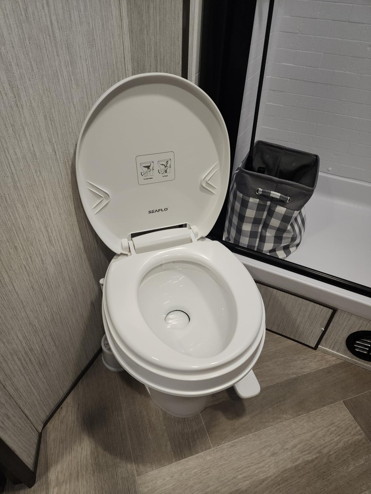 SEAFLO RV Toilet - 18.4