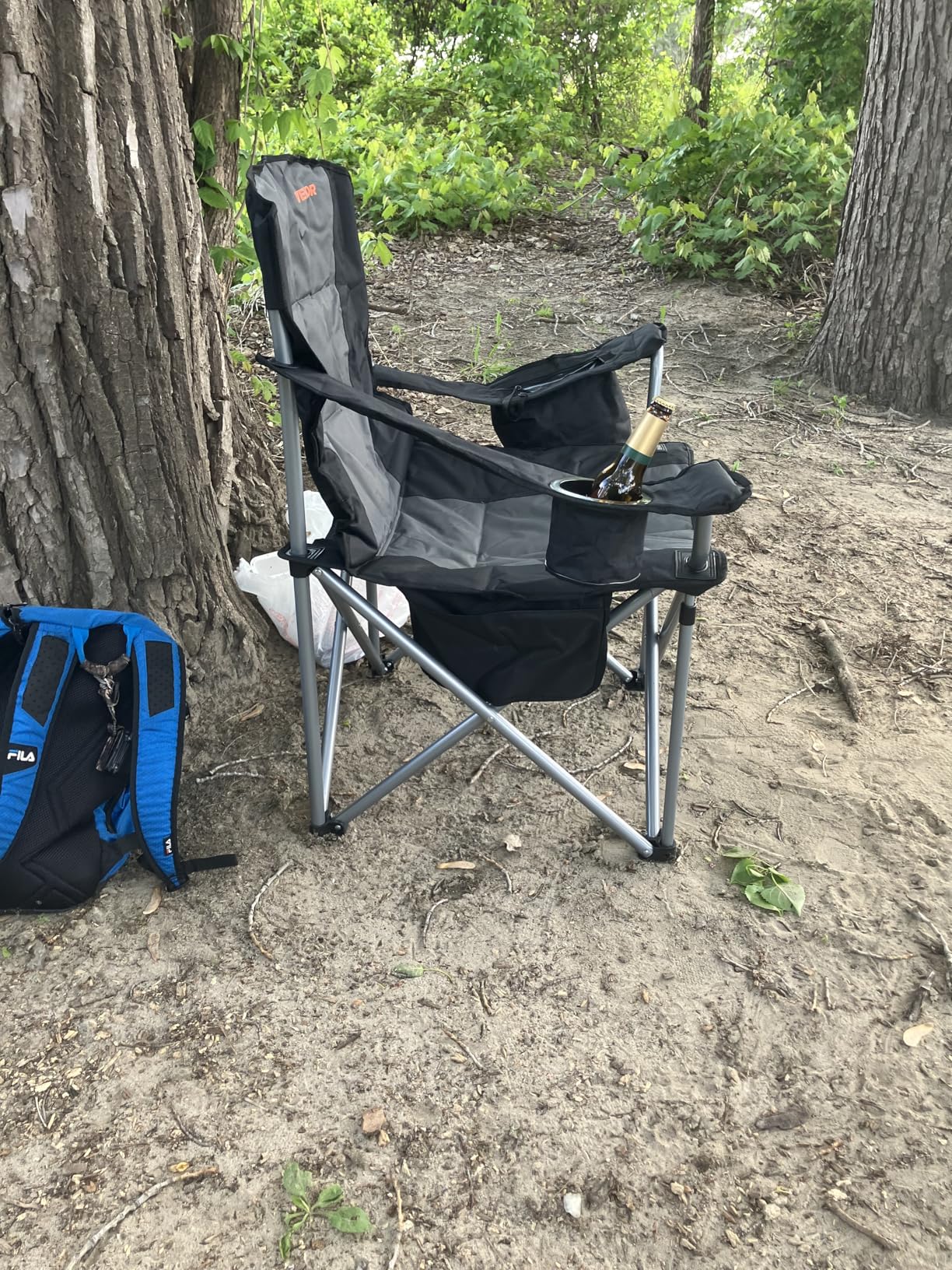 VEVOR Oversized Camping Folding Chair, Portable Heavy Duty Outdoor Quad Lumbar Back Padded with Side Pockets, Cup Holder and Cooler Bag for Beach, Lawn, Picnic, Fishing, Backpacking, Black customer photo 2