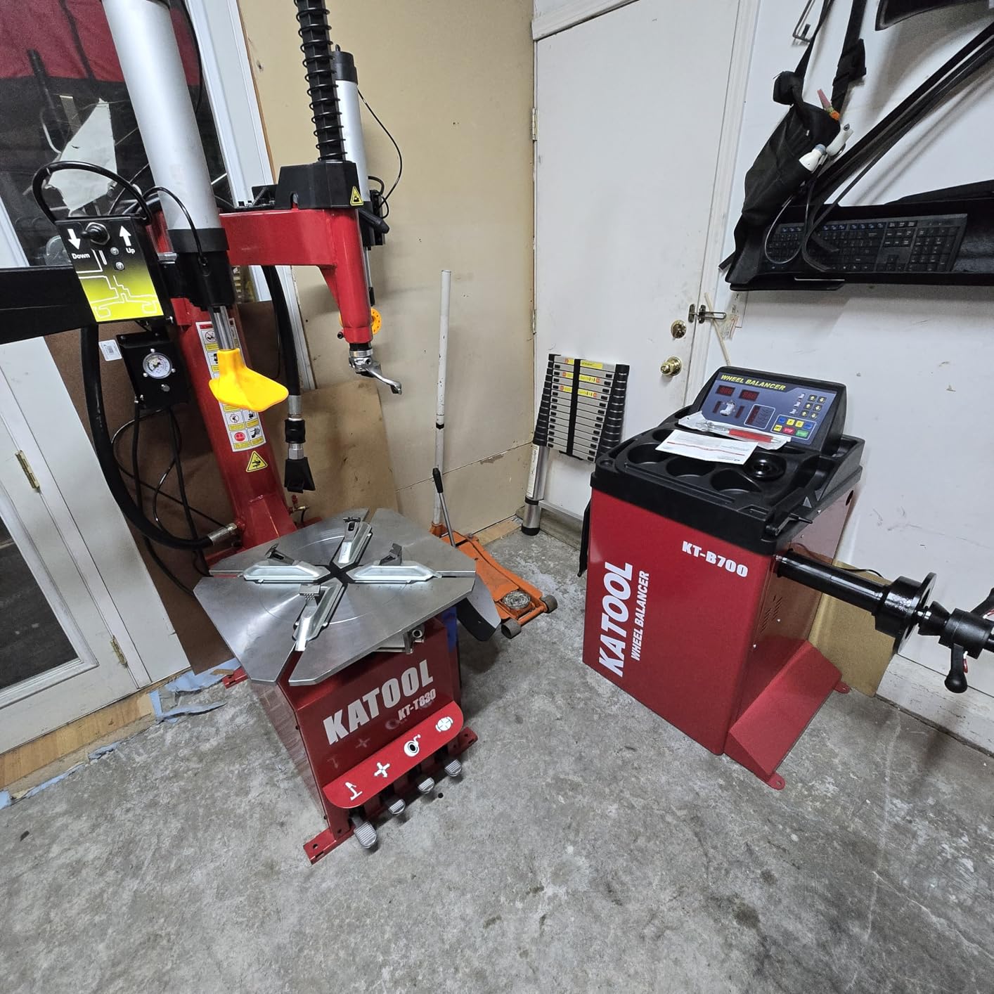 KATOOL 2.0HP Tire Changer Bead Blaster Wheel Balancer Machine Combo KT-T830+KT-B700 Tire Changer Machine Tire Machine customer photo 1