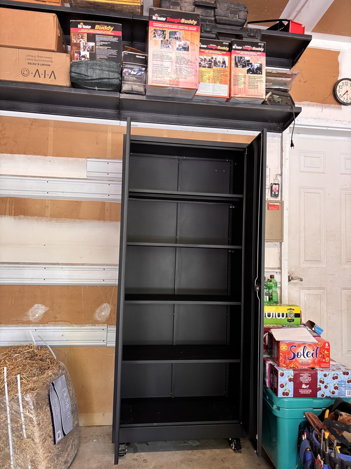 Letaya Metal Garage Storage Cabinets with Lock Door and Adjustable Shelves, Steel Tool Cabinets for Home, Office, Warehouse Organisieren (Black) customer photo 1