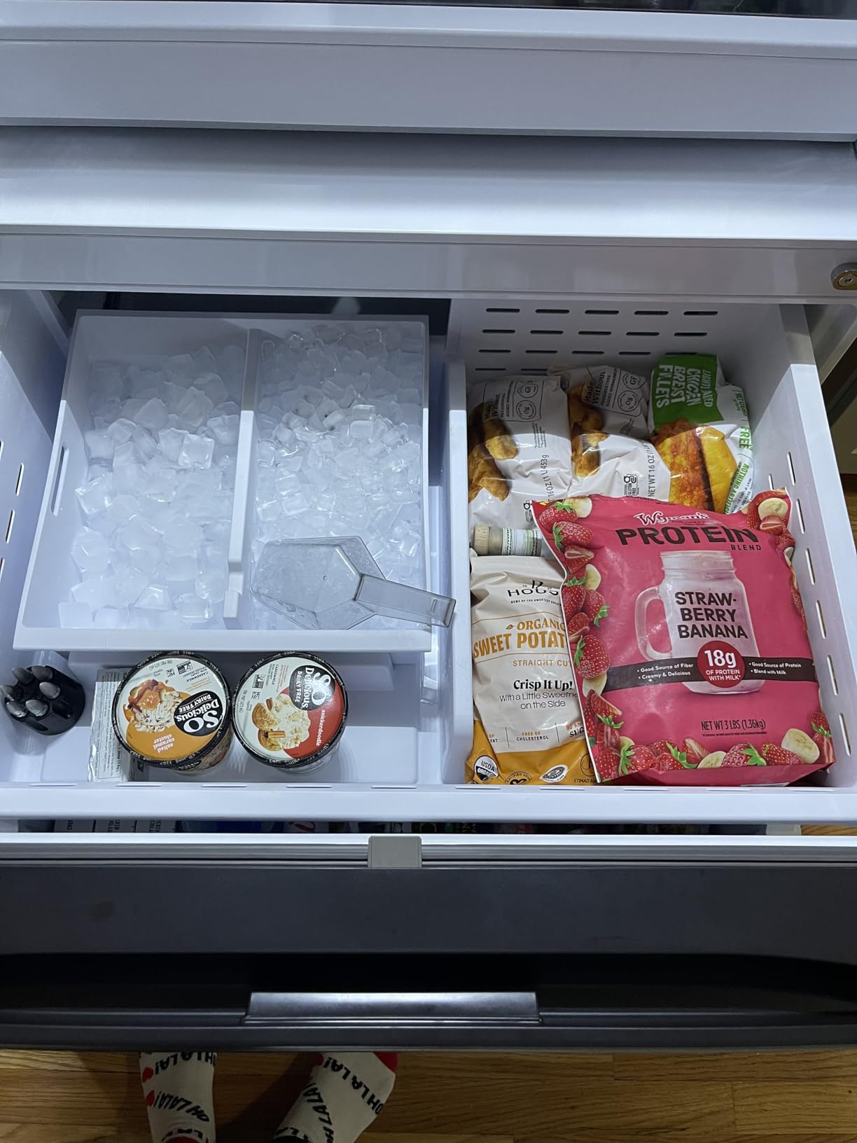 31 cu. ft. Mega Capacity 3-Door French Door Refrigerator with Four Types of Ice, Stainless Steel, RF32CG5400SRAA customer photo 1