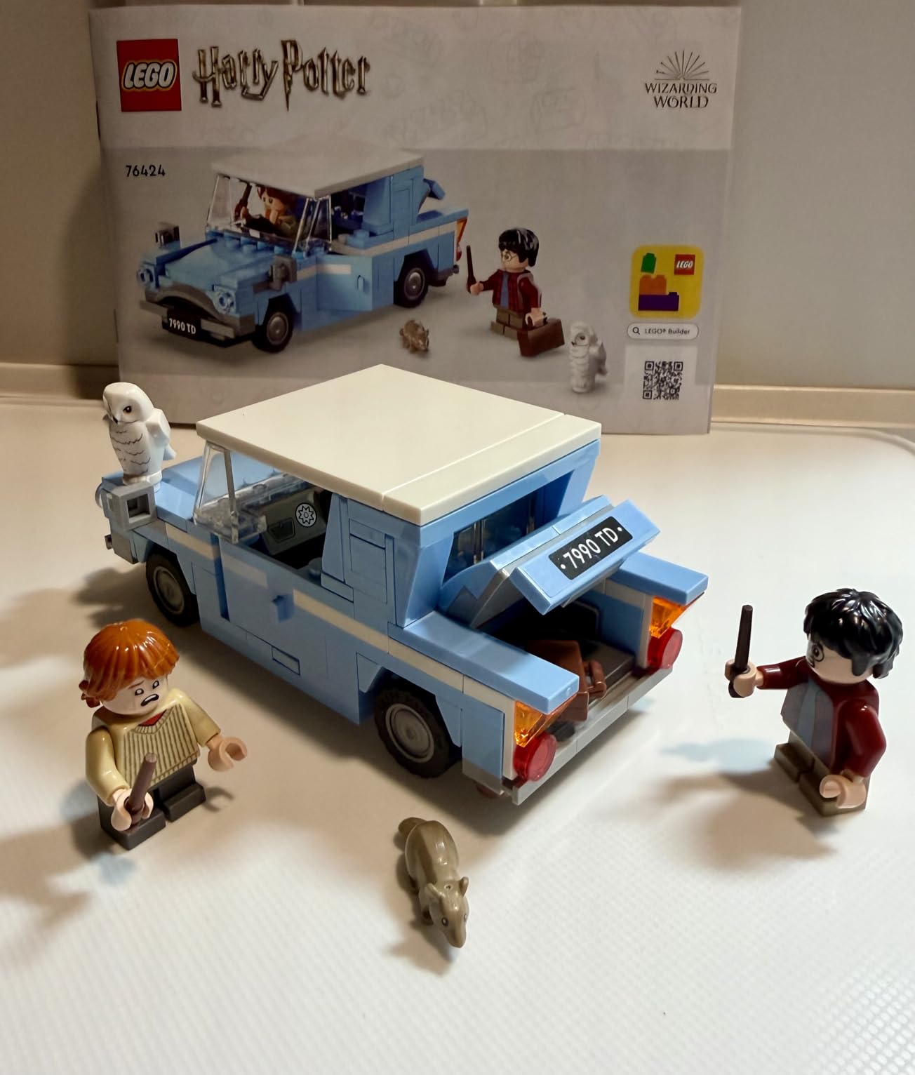 LEGO Harry Potter Flying Ford Anglia Buildable Car Toy 76424 customer photo 2