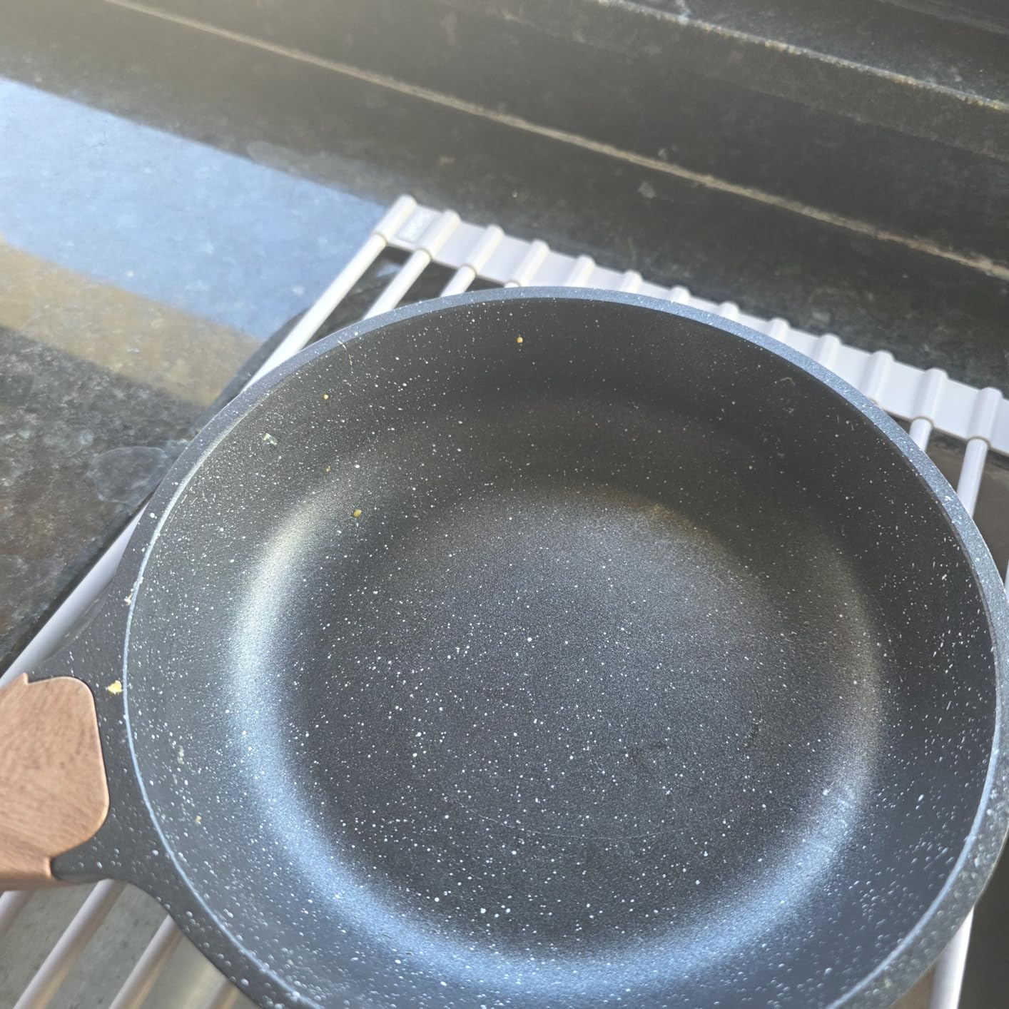 ESLITE LIFE Nonstick Ceramic Frying Pan Skillet, Non-Toxic Egg Omelette Kitchen Cooking Pans Compatible with All Stovetops (Gas, Electric & Induction), PTFE & PFOA Free (White, 8'') customer photo 1