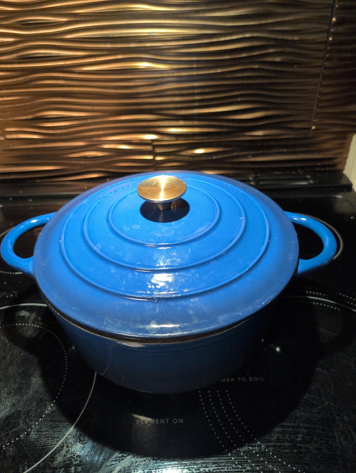 Nuovva Enamelled Cast Iron Dutch Oven Pot with Lid - 6.4 Quart Non Stick Casserole Pot - Heavy Duty & Oven Safe up to 500° F for Bread Baking, Braising, Stews, Roasting - 28cm Dark Blue customer photo 1
