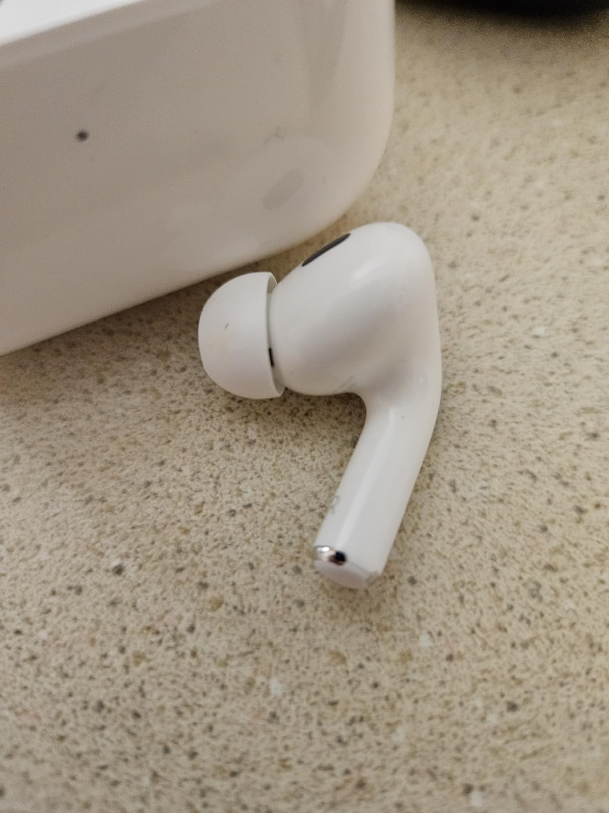 AirPods Pro (2nd Generation) Wireless Ear Buds with USB-C Charging, Up to 2X More Active Noise Cancelling Bluetooth Headphones, Transparency Mode, Adaptive Audio, Personalized Spatial Audio customer photo 1