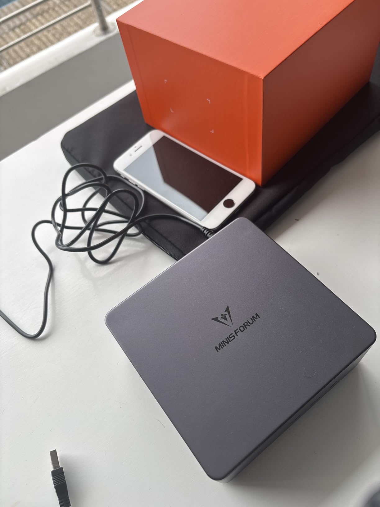 MINISFORUM Venus UM790 Pro Mini PC AMD Ryzen 9 7940HS up to 5.2 GHz, 32GB DDR5, 1TB SSD, Radeon 780M Graphics, 4X USB3.2, 2X USB4, 2X HDMI 2.1 customer photo 1