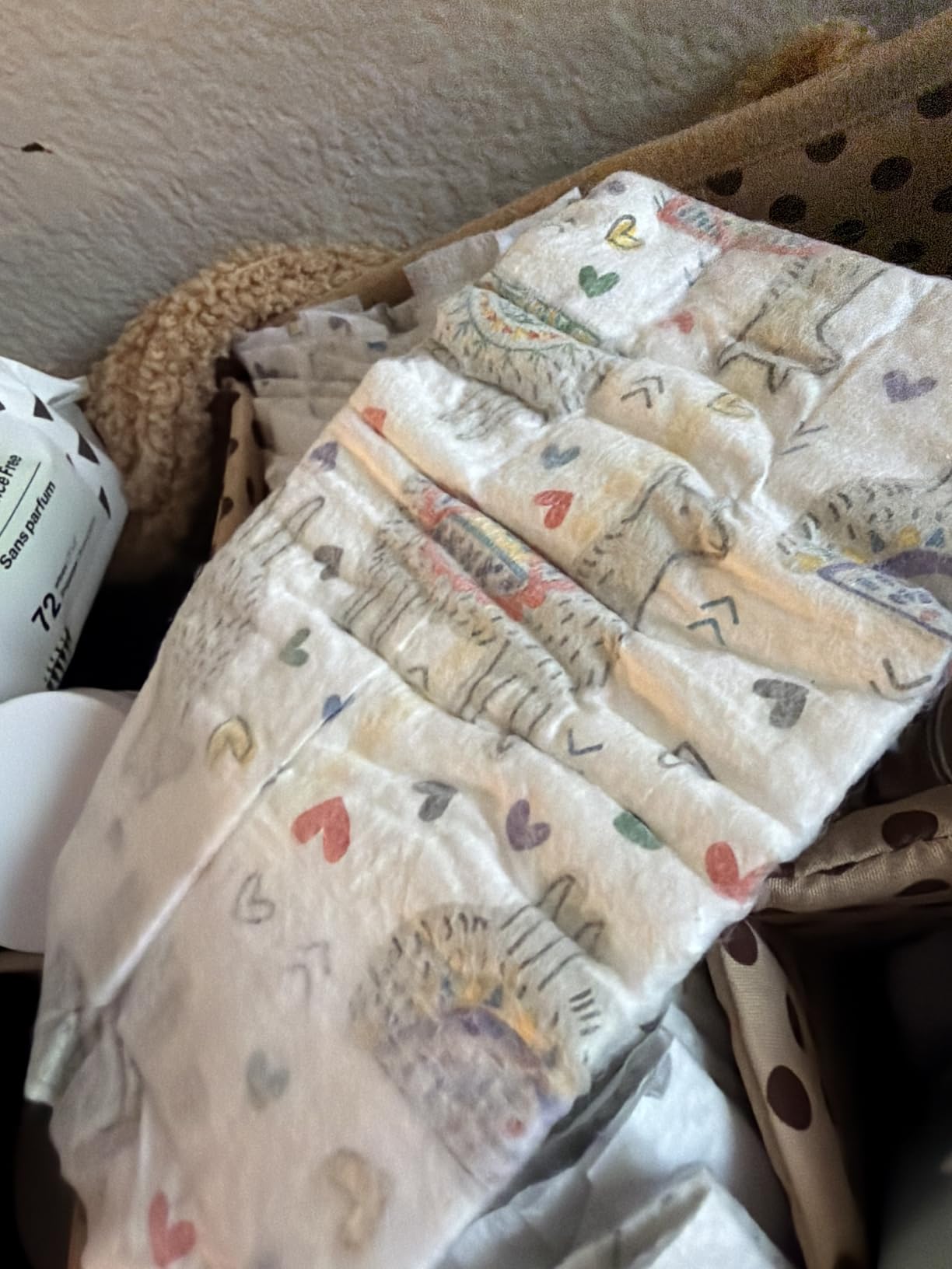 The Honest Company Comfort Dry Disposable Daytime Diapers, Hypoallergenic, Fragrance-Free, Sensitive Skin, Just Peachy + Flower Power, Super Club Box Size 3 (16-28 lbs), 120 Count customer photo 1
