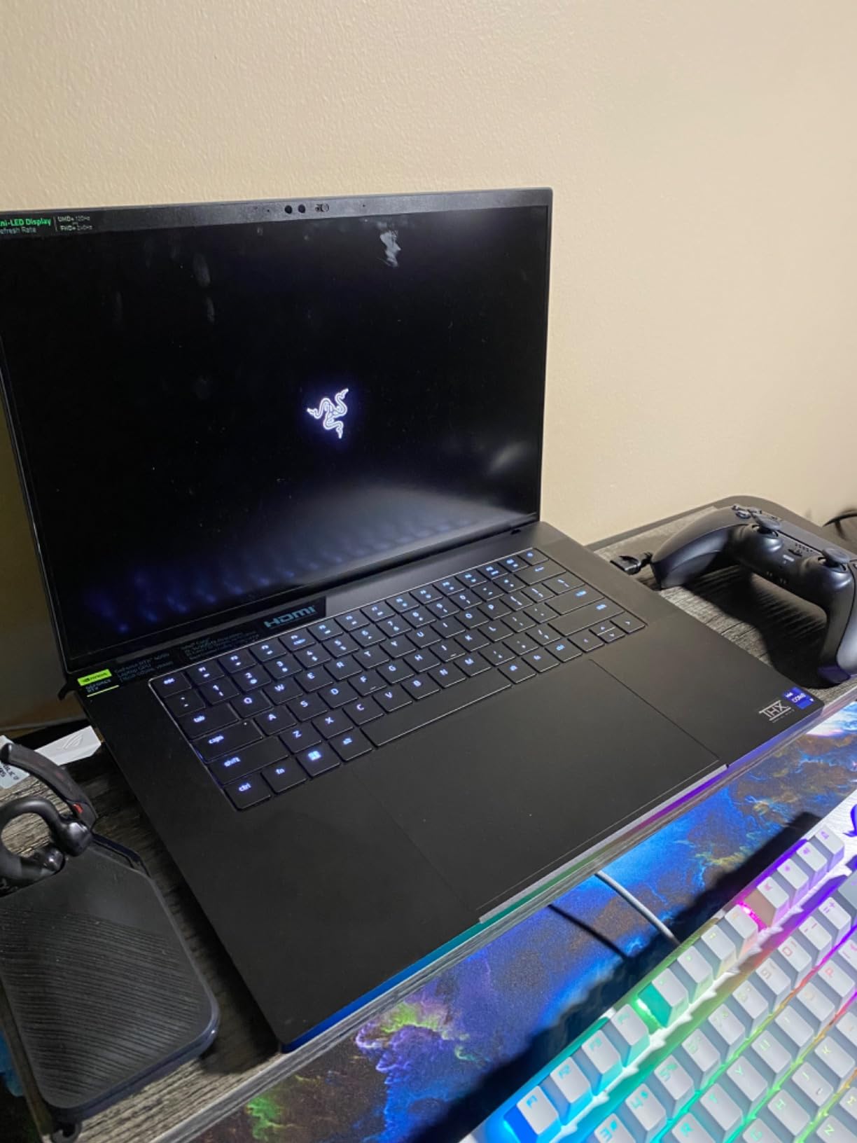 Blade 16 Gaming Laptop: NVIDIA GeForce RTX 4090 - Intel Core i9-14900HX 14th Gen CPU - 16