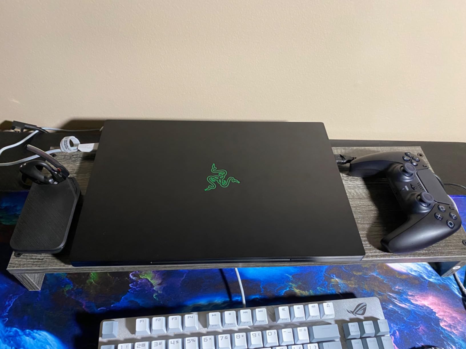 Blade 16 Gaming Laptop: NVIDIA GeForce RTX 4090 - Intel Core i9-14900HX 14th Gen CPU - 16