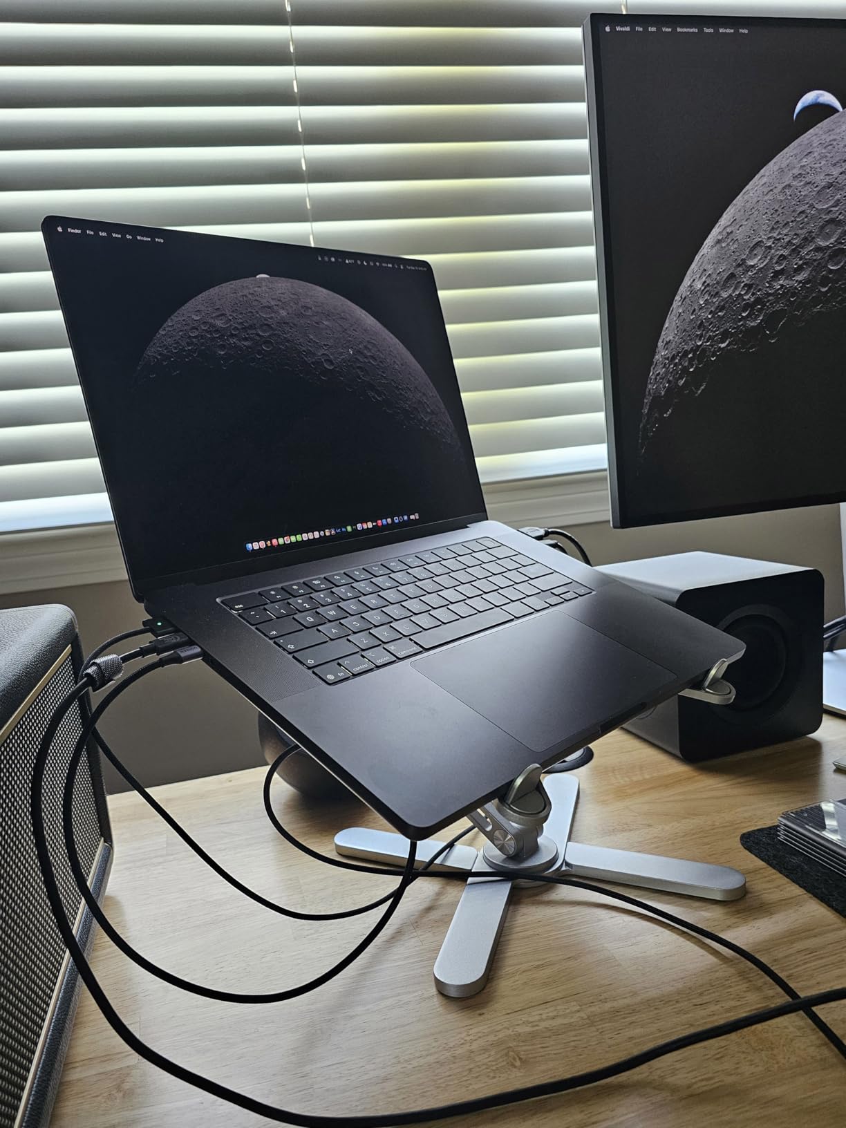 OMOTON LA10 360 Rotating Laptop Stand Riser for Desk, Ergonomic Foldable Computer Stand Adjustable Height Angles for Collaborative Work, Easy Storage Fit Macbooks, All Laptops up to 16 inches, Silver customer photo 1