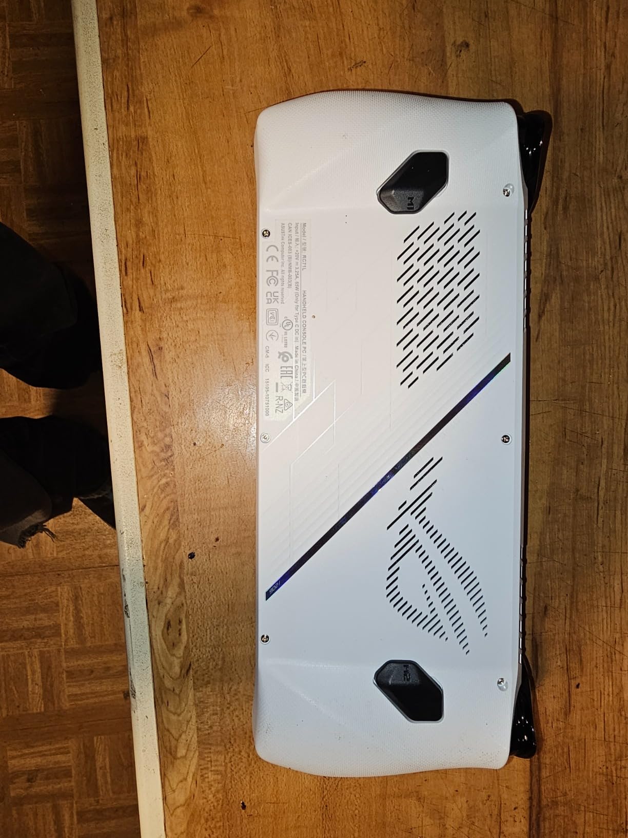 ASUS ROG Xbox Ally Gaming Handheld 7 inch 120Hz Touchscreen IPS Display (AMD Ryzen Z2 A, 16GB LPDDR5X, 1TB SSD, AMD RDNA 2 Graphics, Fingerprint, WiFi 6E, Bluetooth 5.4, Win 11 Home) with DKZ Hub customer photo 2