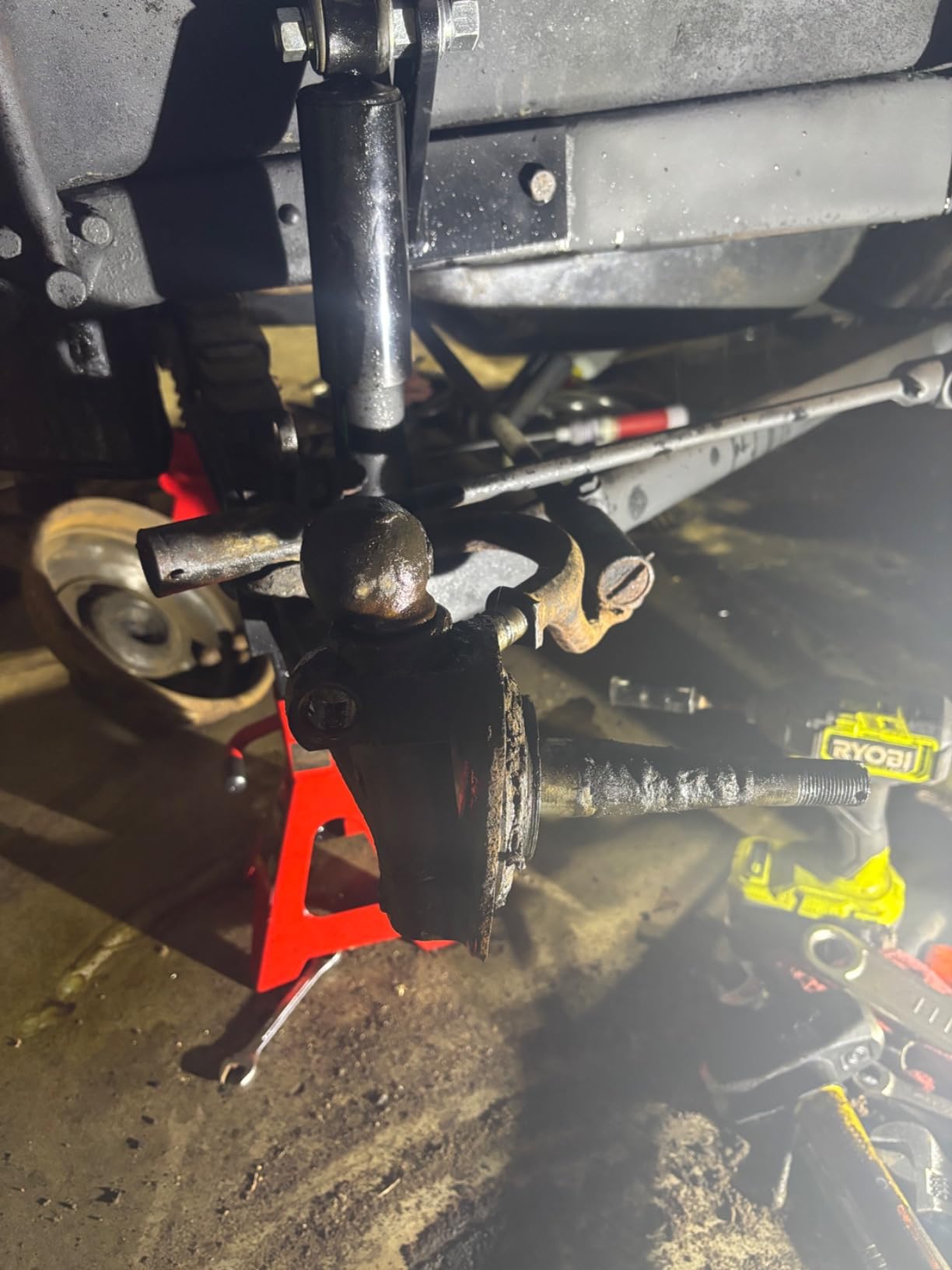 Big RED AT42002R-3 Torin Jack Stands (1 Pair): Exceptional Use for Cars, Sedans, and Most Automobiles - 2 Ton (4,000 lb.) Capacity, Red customer photo 1
