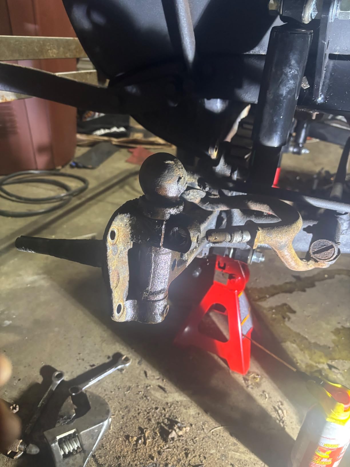 Big RED AT42002R-3 Torin Jack Stands (1 Pair): Exceptional Use for Cars, Sedans, and Most Automobiles - 2 Ton (4,000 lb.) Capacity, Red customer photo 2