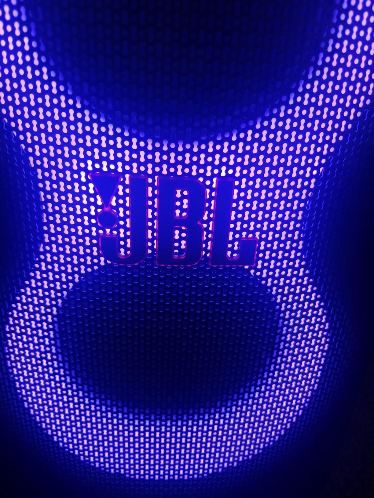 PartyBox Club 120 - Portable Party Speaker with Foldable Handle, Powerful JBL Pro Sound, Futuristic lightshow, Up to 12 Hours of Play time, Splash Proof, Dual Mic & Guitar Inputs (Black) customer photo 2