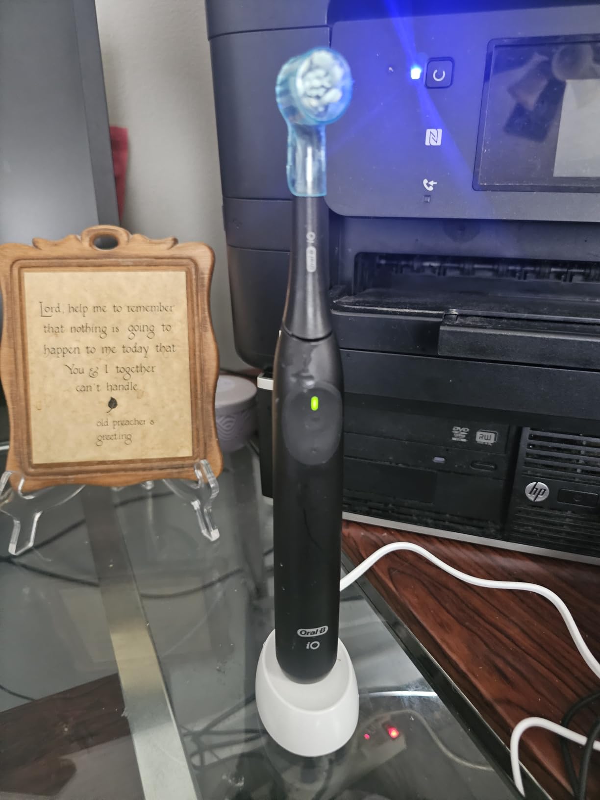 Oral-B Rechargeable Electric Toothbrush, iO2 Starter Kit, 3 Cleaning Modes, Automatic Pressure Sensor, Night Black customer photo 1