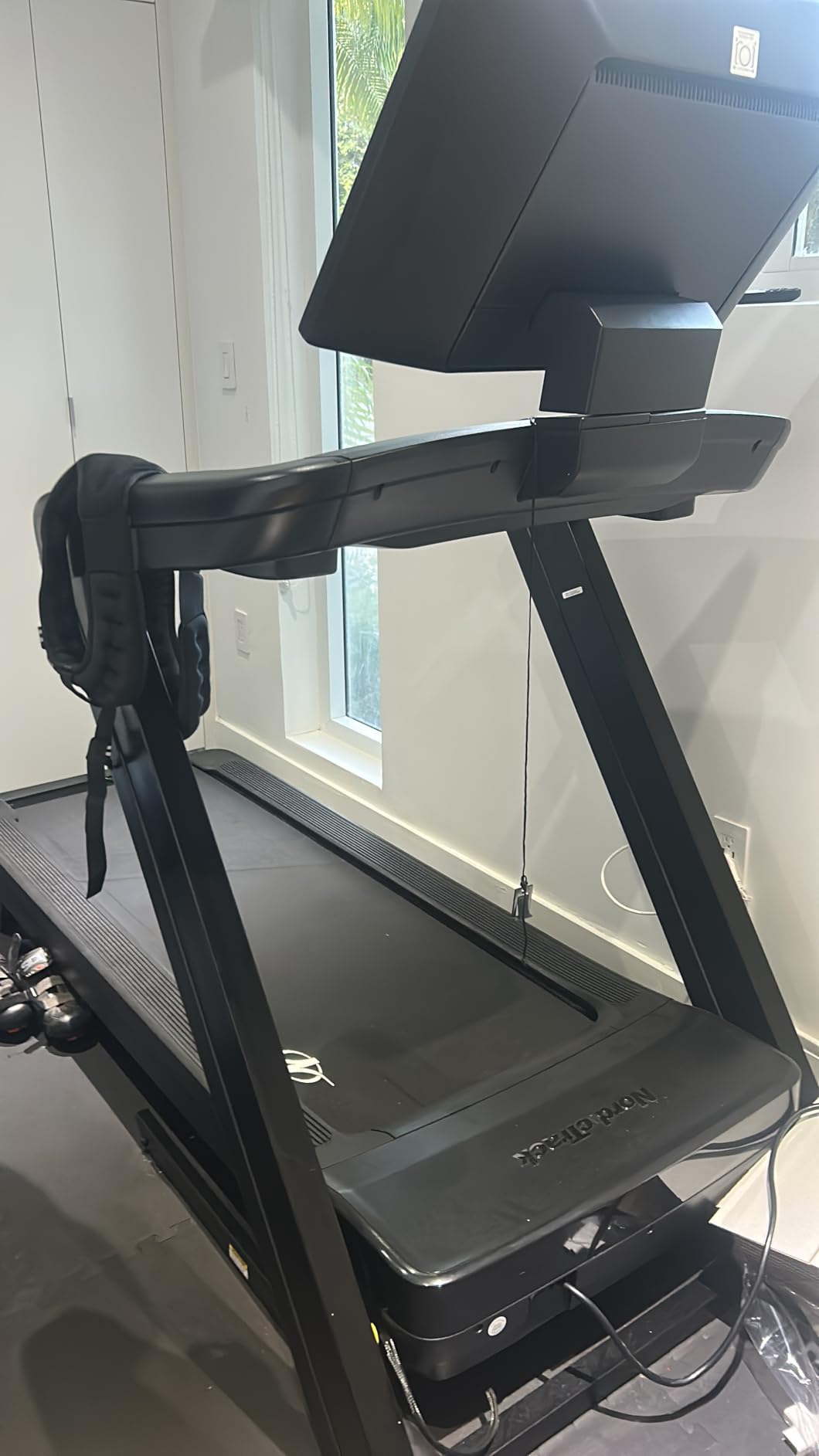 NordicTrack Commercial Series: Premium Foldable Treadmills, Incline & Decline, iFIT Membership Required customer photo 2