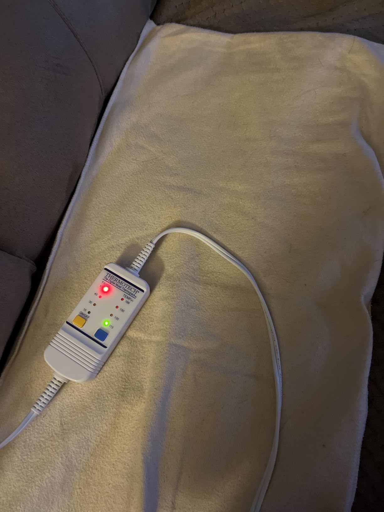 Professional Grade Heating Pad with Automatic Moist Heat by Thermotech, High-Heat Heating pad for Deep Penetrating Heat - 2nd Gen Version (Extra Large King Digital - 26 by 14) customer photo 2