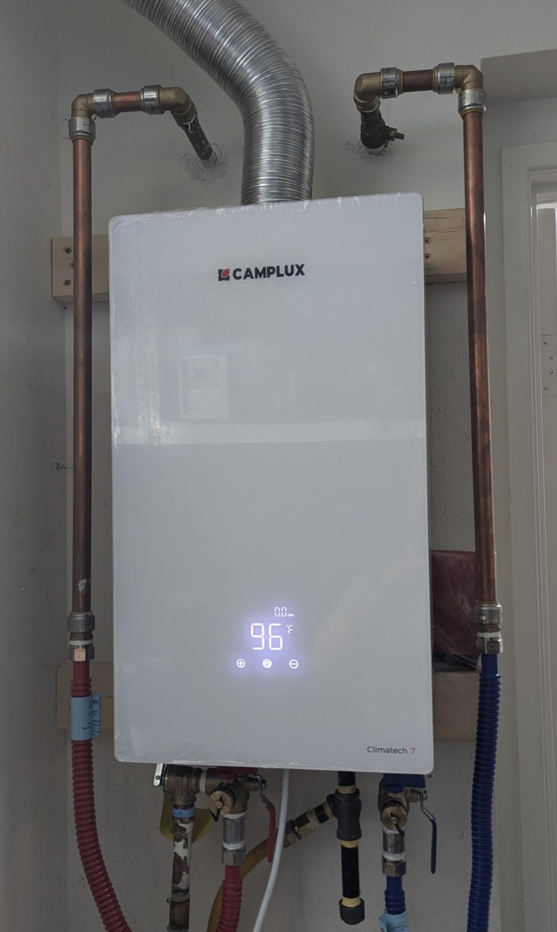 CAMPLUX Climatech 7 170,000 BTU(Real Data) Tankless Water Heater Gas, 6.86 GPM(Up to 7.6 GPM), CSA Certified On Demand Tankless Hot Water Heater Natural Gas Indoor for Whole House, 4-6 Outlets customer photo 1