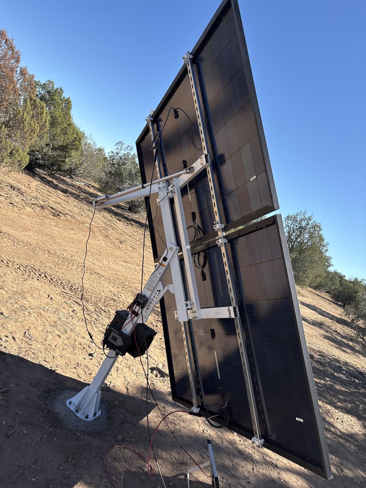 ECO-WORTHY Solar Panel Single Axis Tracking System (Increase 30% Power) with Tracker Controller, High Stability, Multi-Angle Adjustment, Ideal for Different Solar Panels, for Yard/Farm/Field/Garden customer photo 1