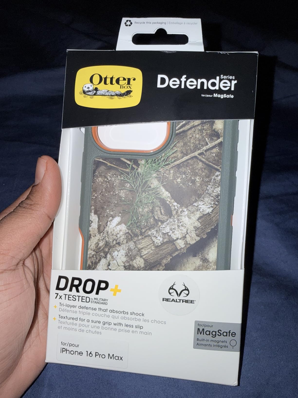 OtterBox iPhone 16 Defender Series Case - Black - Tough, Rugged & Durable iPhone Case, Snaps on MagSafe, Multi-Layer, Impact Absorbing customer photo 2