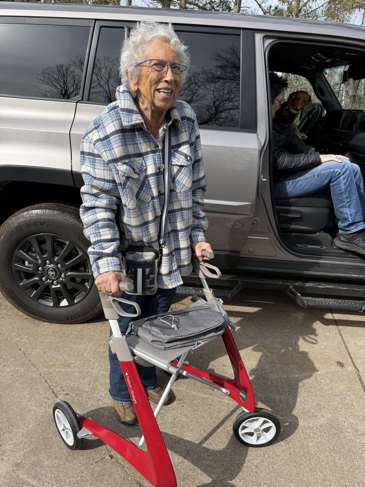byACRE Carbon Ultralight Rollator Walker - 10.6 lbs Adult Walkers with 4 Wheels and Seat - Lightweight Seated Walkers with Wheels - Foldable Rolling Walker with Seat - Walker for Adults customer photo 2
