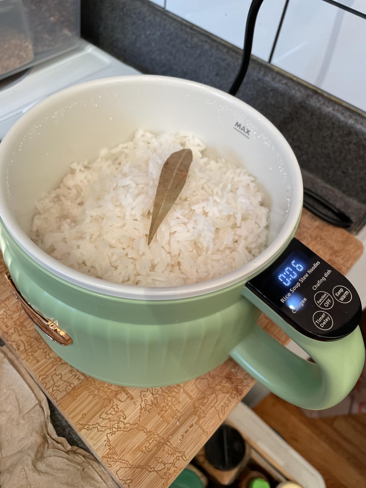 NutriChef 1.6 QT Portable Electric Rice Cooker & Lunch Maker, Multi-Functional Non-Stick Ceramic Coating, Digital Control Panel, 6 Cook Functions, Green customer photo 2