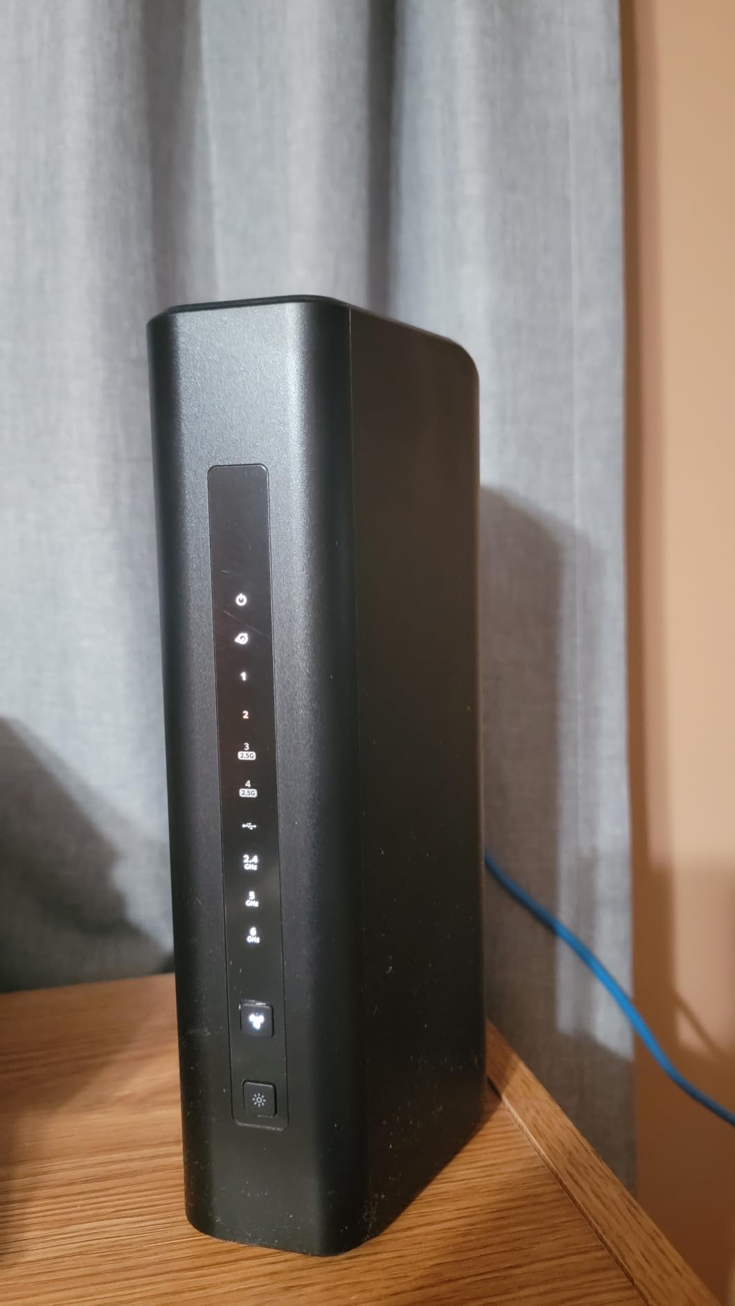 NETGEAR Nighthawk Dual-Band WiFi 7 Router (RS200) - BE6500 Wireless Speed (up to 6.5 Gbps) - Covers up to 2,500 sq. ft., 80 Devices - 2.5 Gig Internet Port customer photo 1