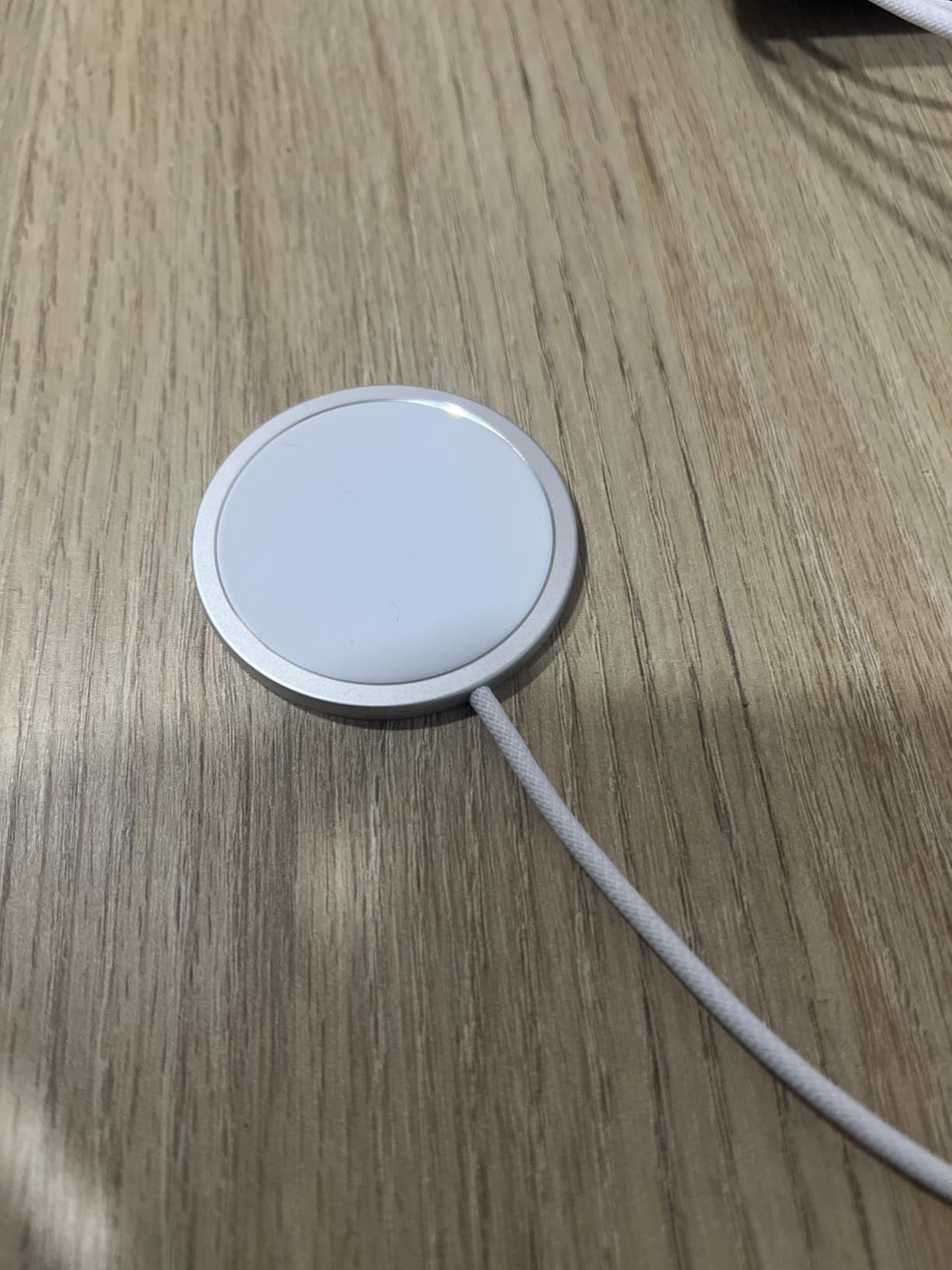 Apple MagSafe Charger (1 m): Wireless Charger with Fast-Charging Capability customer photo 2