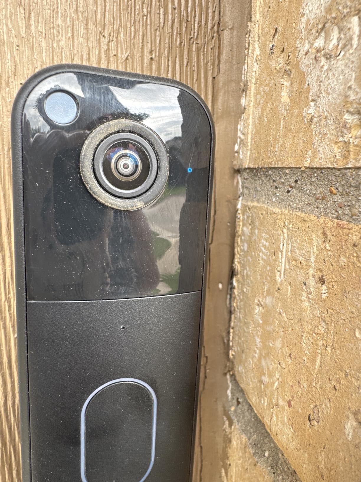 Blink Video Doorbell - Head-to-toe HD view, two-year battery life, simple setup. Sync Module Core included - System (Black) customer photo 2