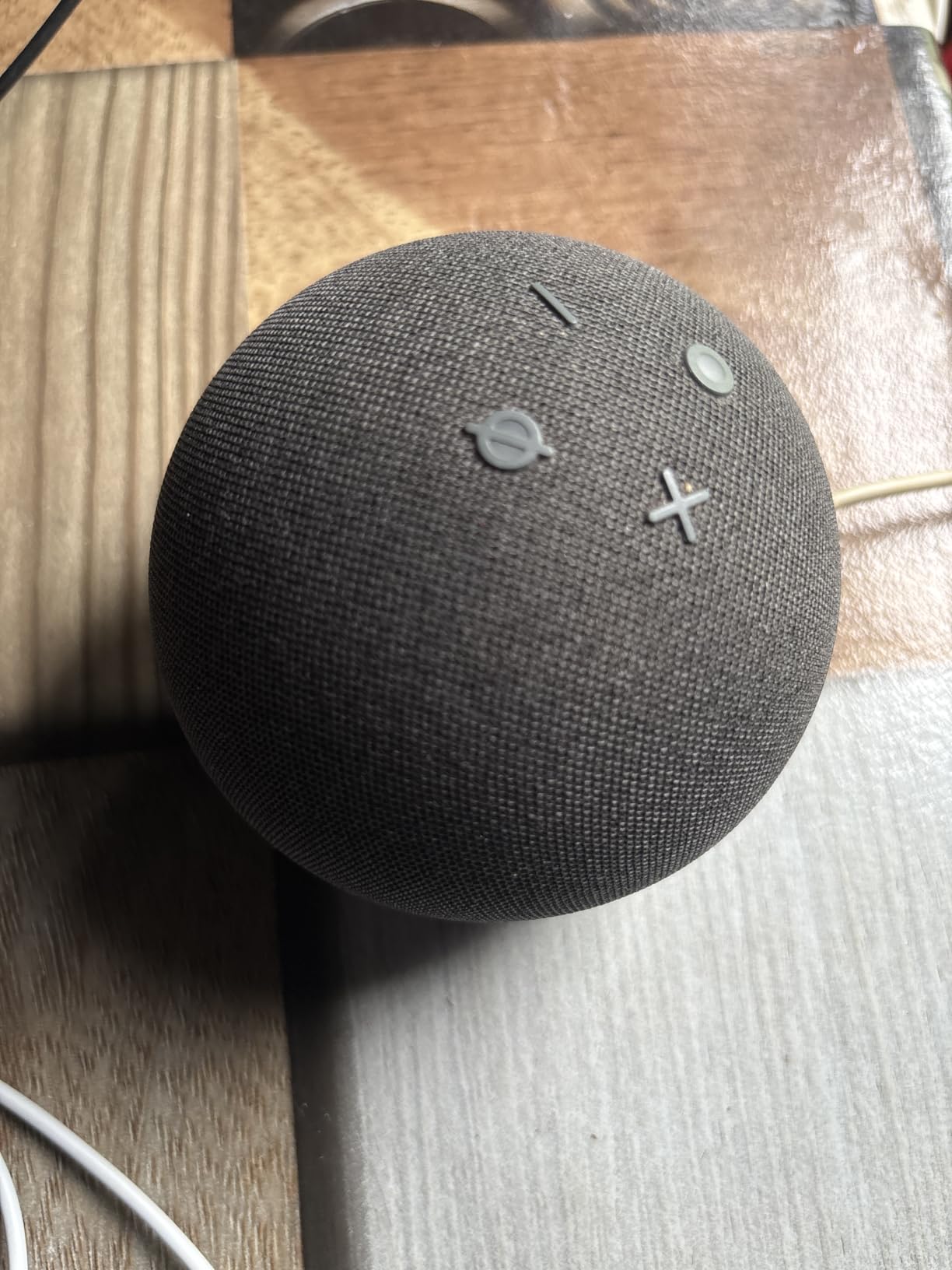 Echo Dot (5th Gen) with Amazon Basics Smart Color Bulb Bundle customer photo 2