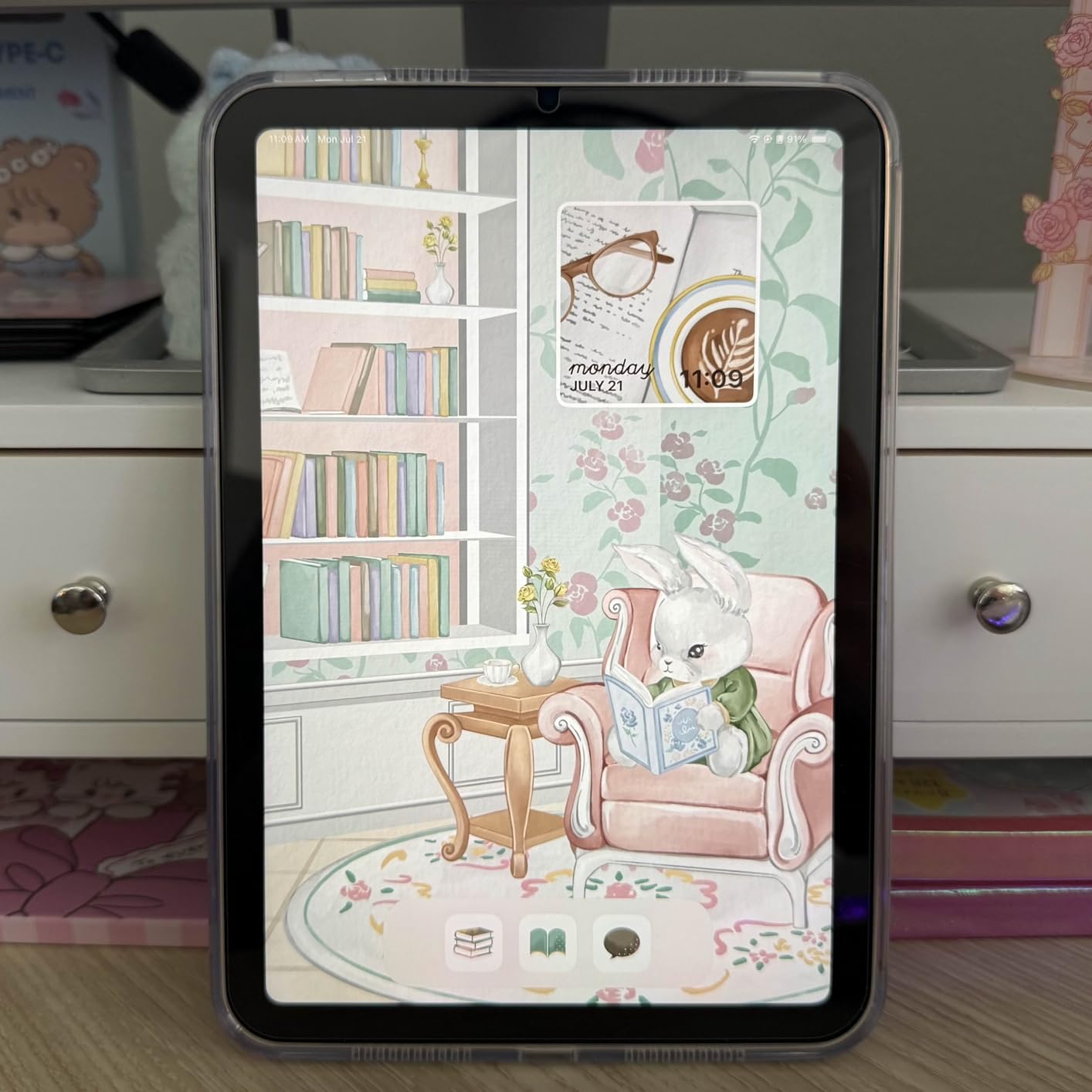 Apple iPad mini (A17 Pro): Apple Intelligence, 8.3-inch Liquid Retina Display, 128GB, Wi-Fi 6E, 12MP Front/12MP Back Camera, Touch ID, All-Day Battery Life - Blue customer photo 1