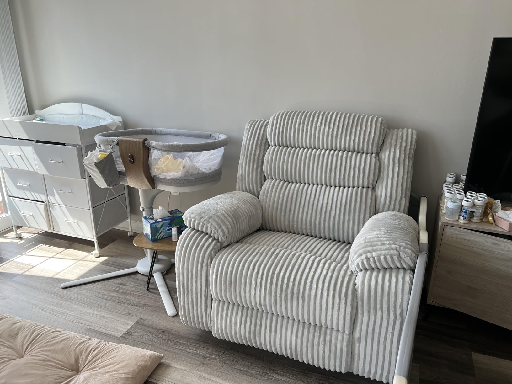 SINCRUMI Power Swivel Rocker Recliner Chair for Adults with Massage and Heat, USB and Type-C Charging Port, Infinite Position, Electric Glider Rocking Chairs for Living Room, Nursery, Pale Grey customer photo 1