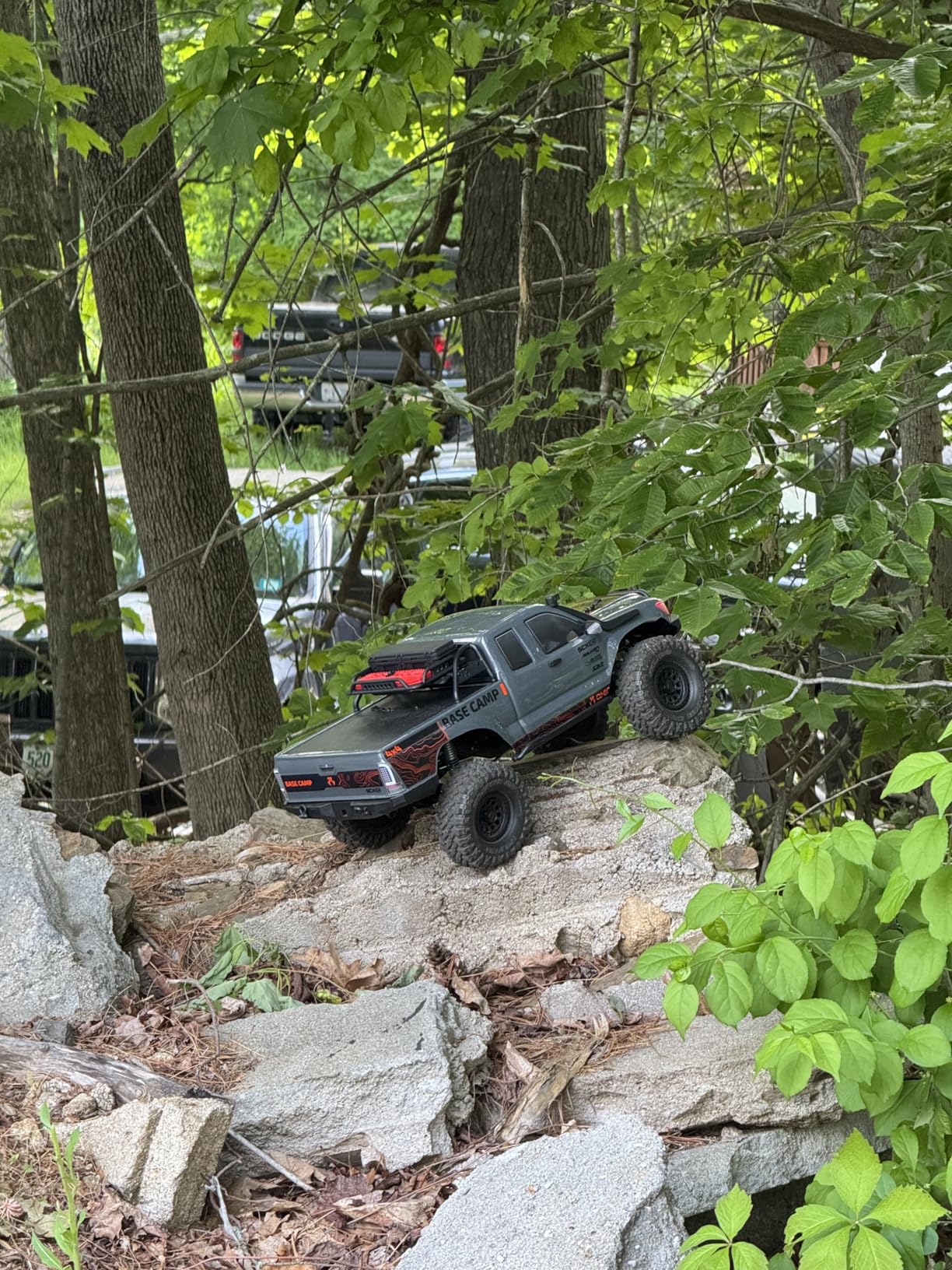 Axial RC Truck 1/10 SCX10 III Base Camp 4X4 Rock Crawler Brushed RTR, Gray customer photo 1