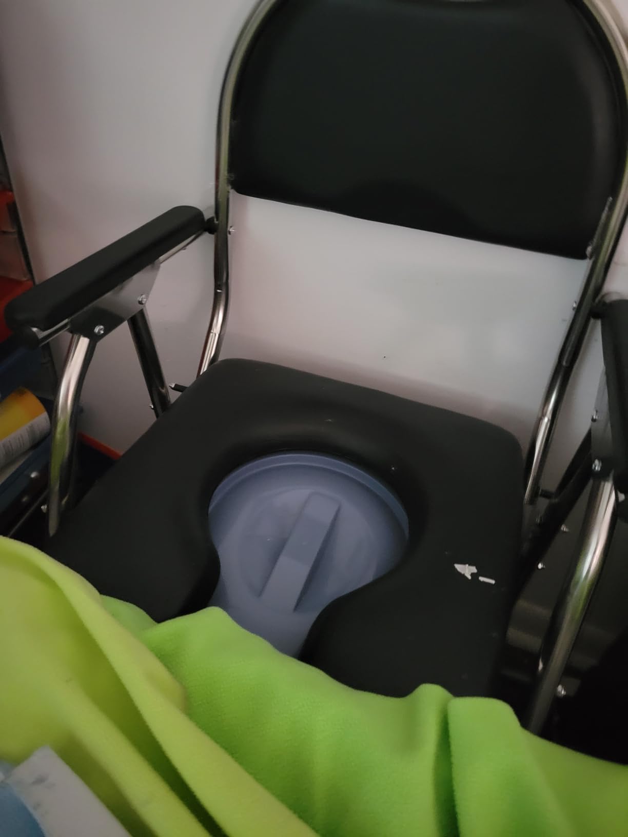 4 in 1 Folding Bedside Commode Chair for Elderly with Arms and Back,Adjustable Height Raised Toilet Seat with Handles,Adults Potty Chair for Seniors,Disabled Holds Up to 350 lbs (PU Soft Seat) customer photo 1