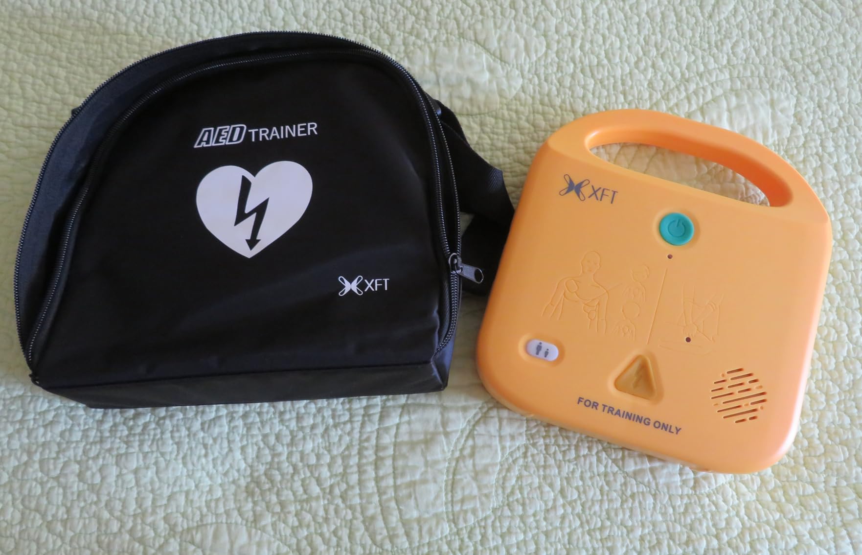 XFT AED Trainer, AED Trainer Device Only Use for First Aid Classes with 5 Training Modes, Practice Trainer AED Kit with Voice Prompts (En, FR, IT, ES) for AED Defibrillator Practi-Trainer, XFT-120NB customer photo 1