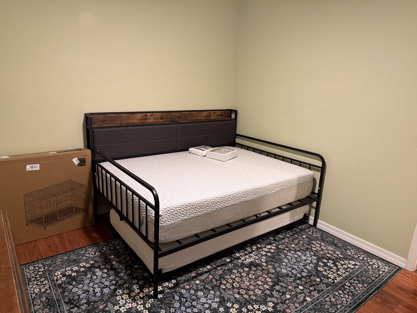 LIKIMIO Daybed with Trundle, Sturdy Metal Full Size Bed Frame with Upholstered Headboard and Charging Station for Living Room, Bedroom and Guest Room, White customer photo 2