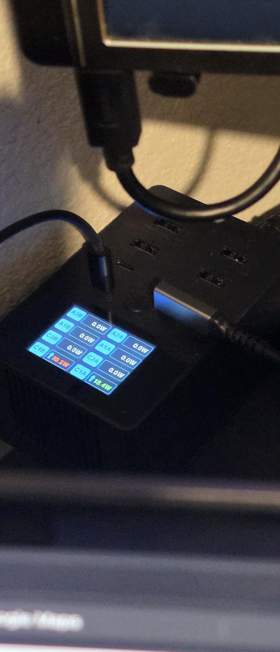 SABRENT VOLTIK Charging Station, 252W 8-Port USB C and USB A Desktop Charger, UL Certified with Real-Time LCD Display, Fast Charging for MacBook, iPhone, Samsung and More customer photo 2