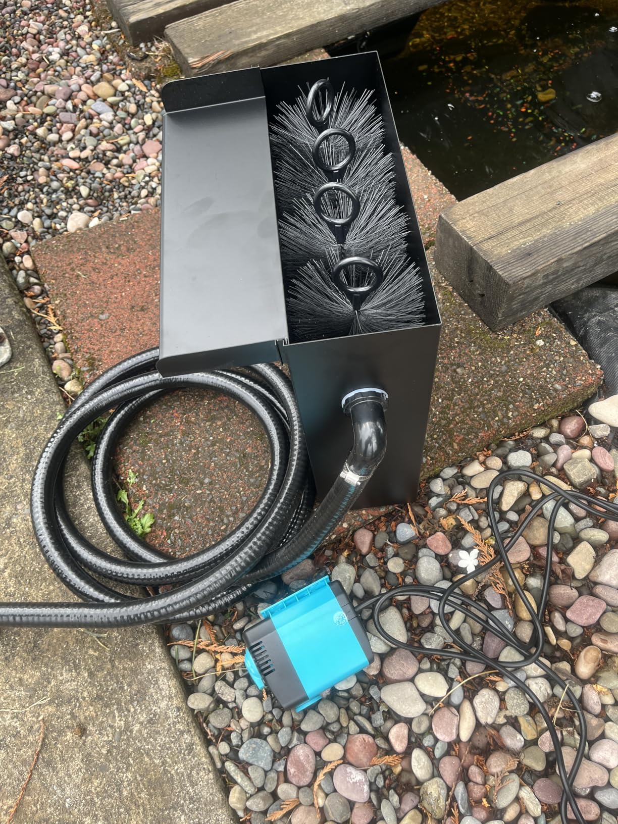 POPOSOAP 70W Solar Pond Waterfall Spillway Kit, 304 Stainless Steel Pondless Waterfall Box with 10FT Corrugated Tubing, 4 Pcs Filter Brushes, 580GPH Solar Powered Water Pump for Garden Ponds customer photo 1