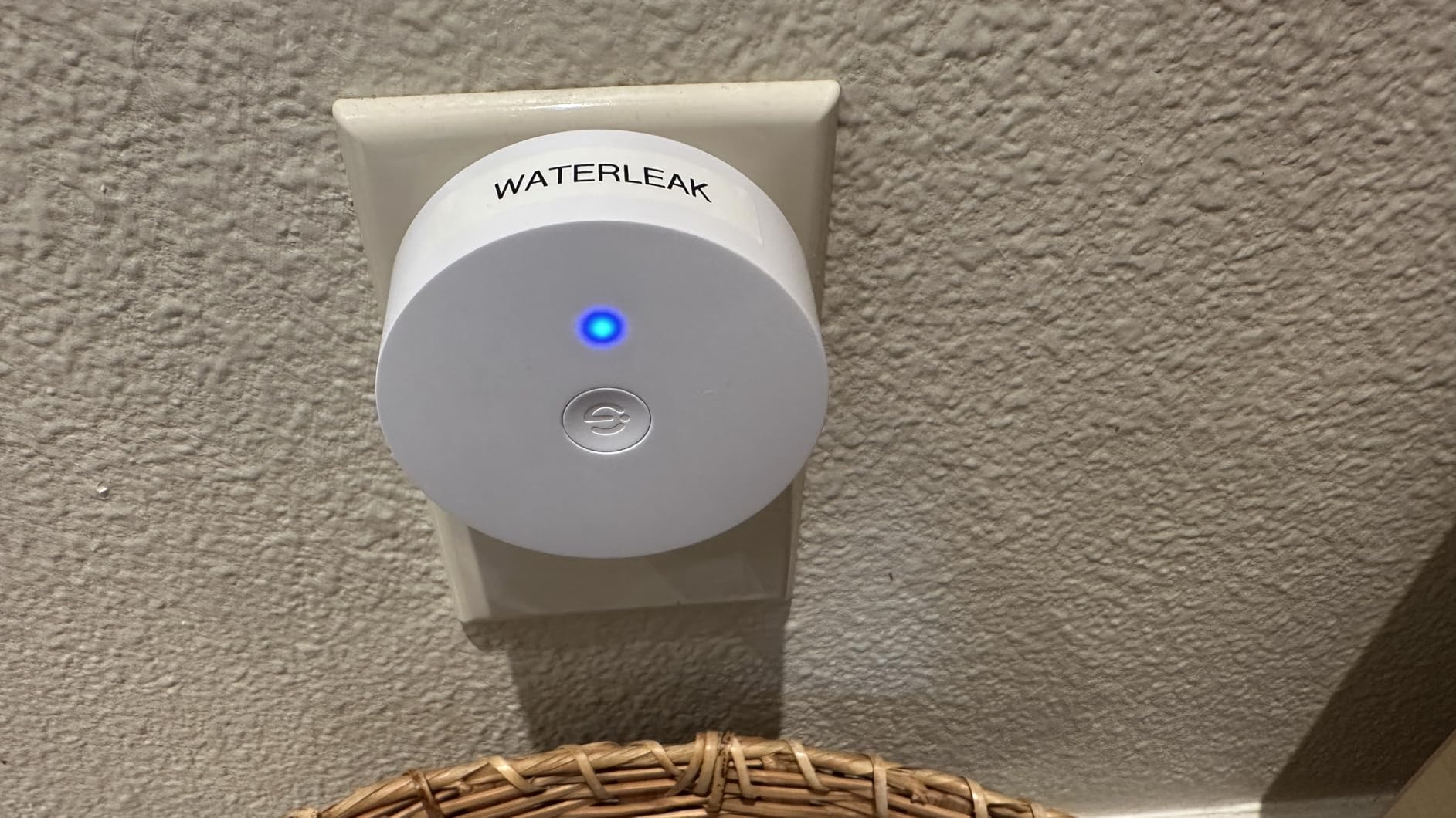 GoveeLife Upgraded Smart Water Leak Detector 1s with 1804 ft Ultra-Long Range, WiFi Water Sensor with SMS/Email/APP Push and Sound Alarm, 5-Year Battery Life, Suit for Home, Basement, Kitchen, 3 Pack customer photo 2